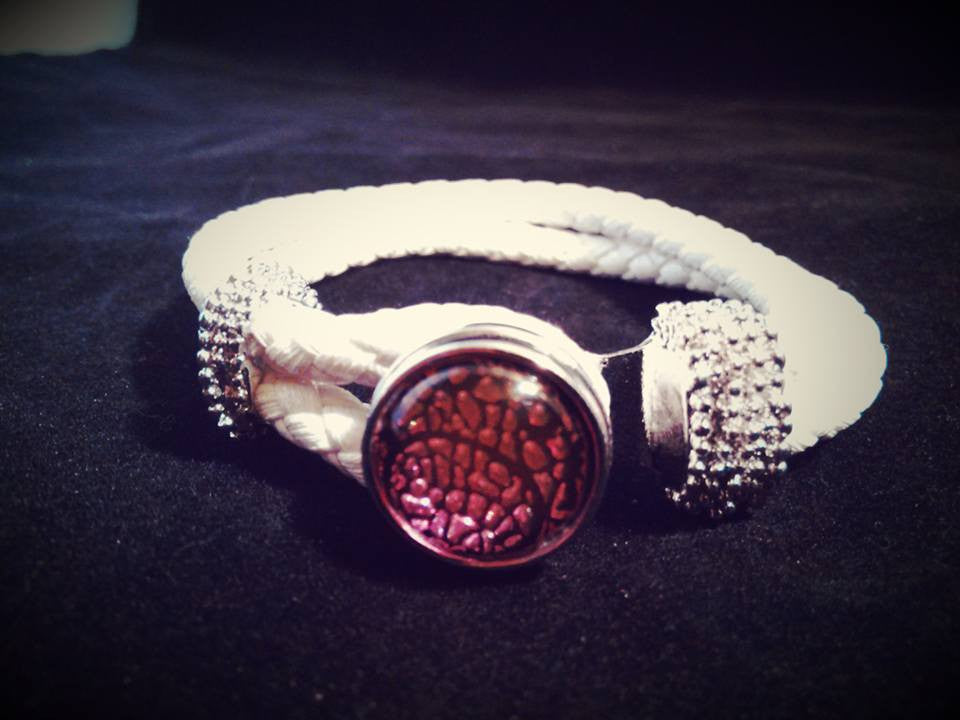 HOT NEW FASHION SNAP AND SWITCH 18mm Snap white leather bracelet with multiple Snaps