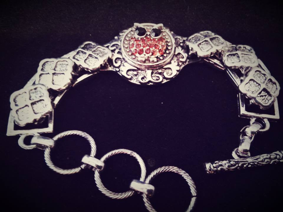 HOT NEW FASHION SNAP AND SWITCH 18mm Snap bracelet with multiple Rhinestone Snaps