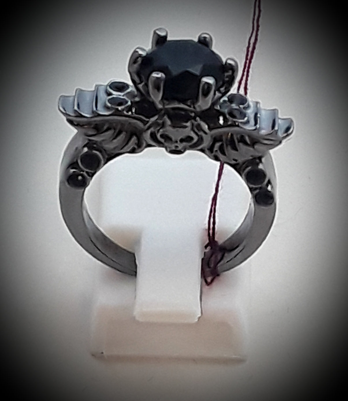 Angel wings and skull ring black