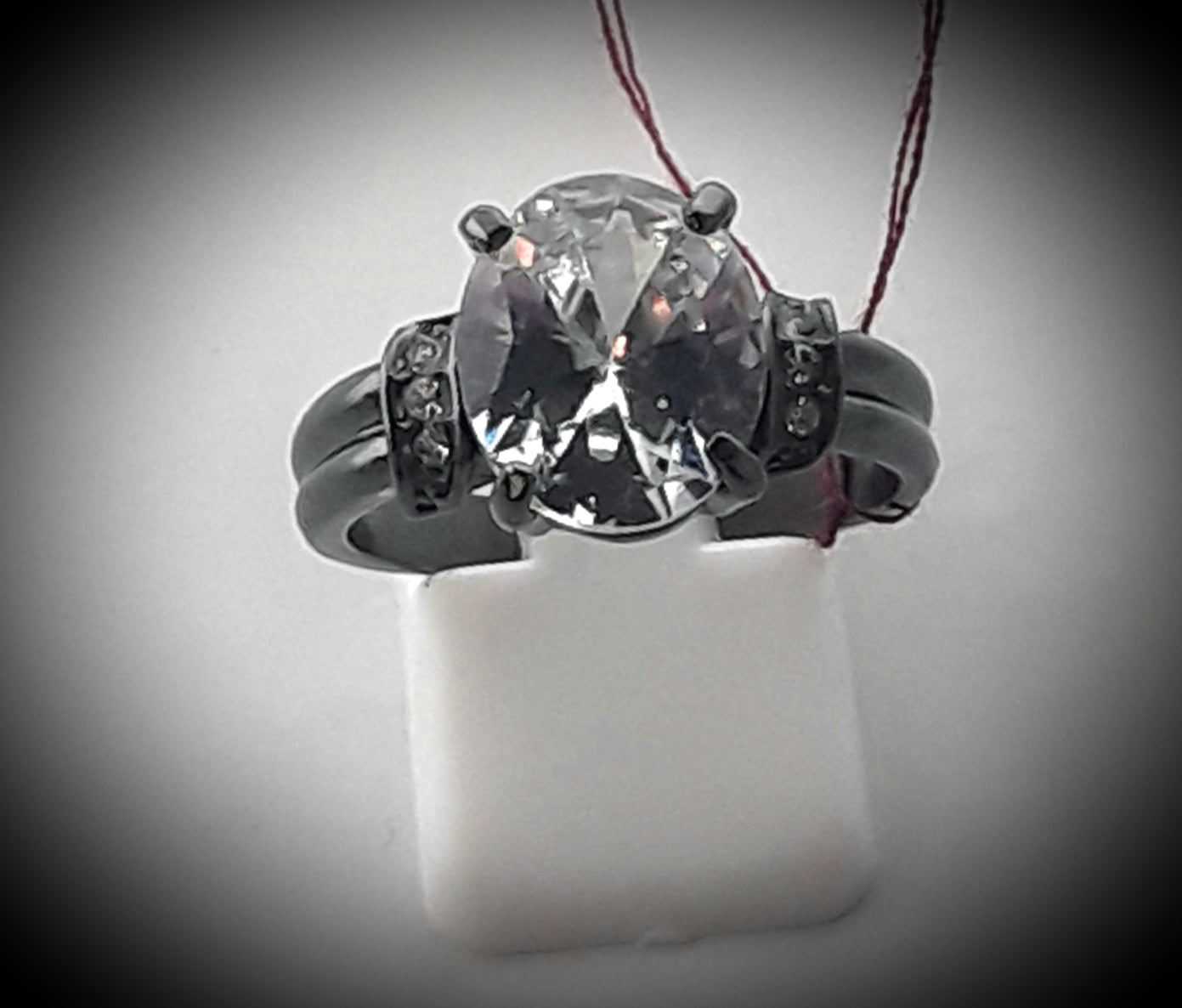 Black metal ring with rhinestones