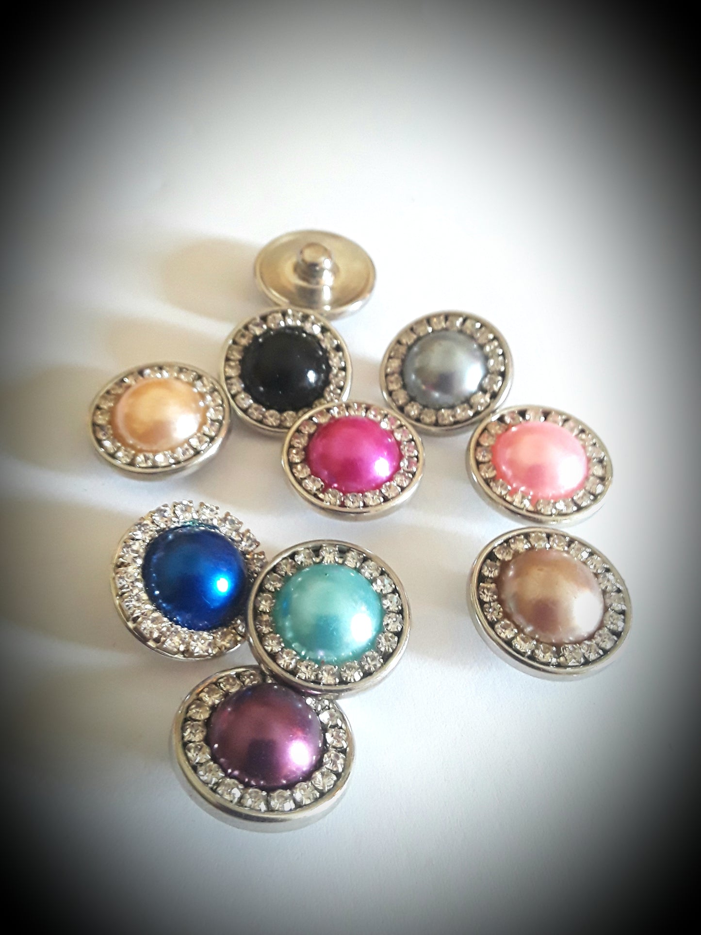 HOT NEW SNAP AND SWITCH 18mm Snaps multiple colors Fashion pearl with rhinestones