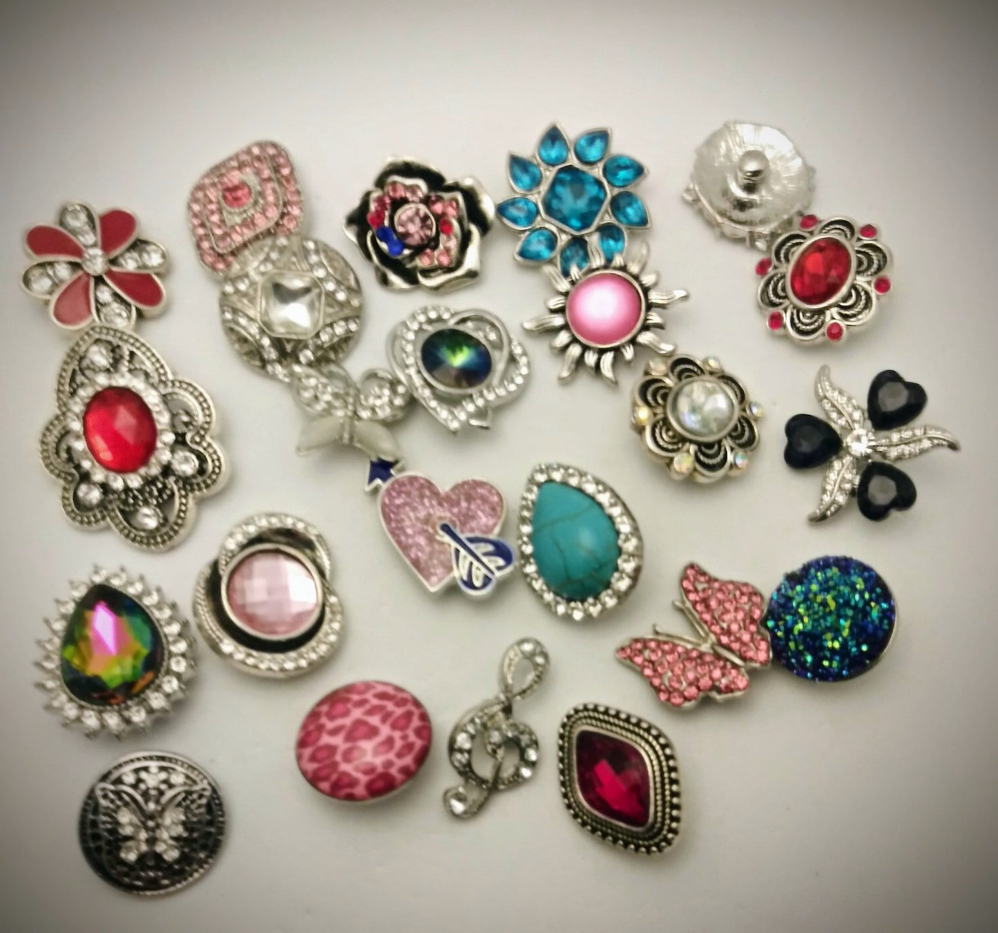 A variety of snaps 18mm noosa snaps