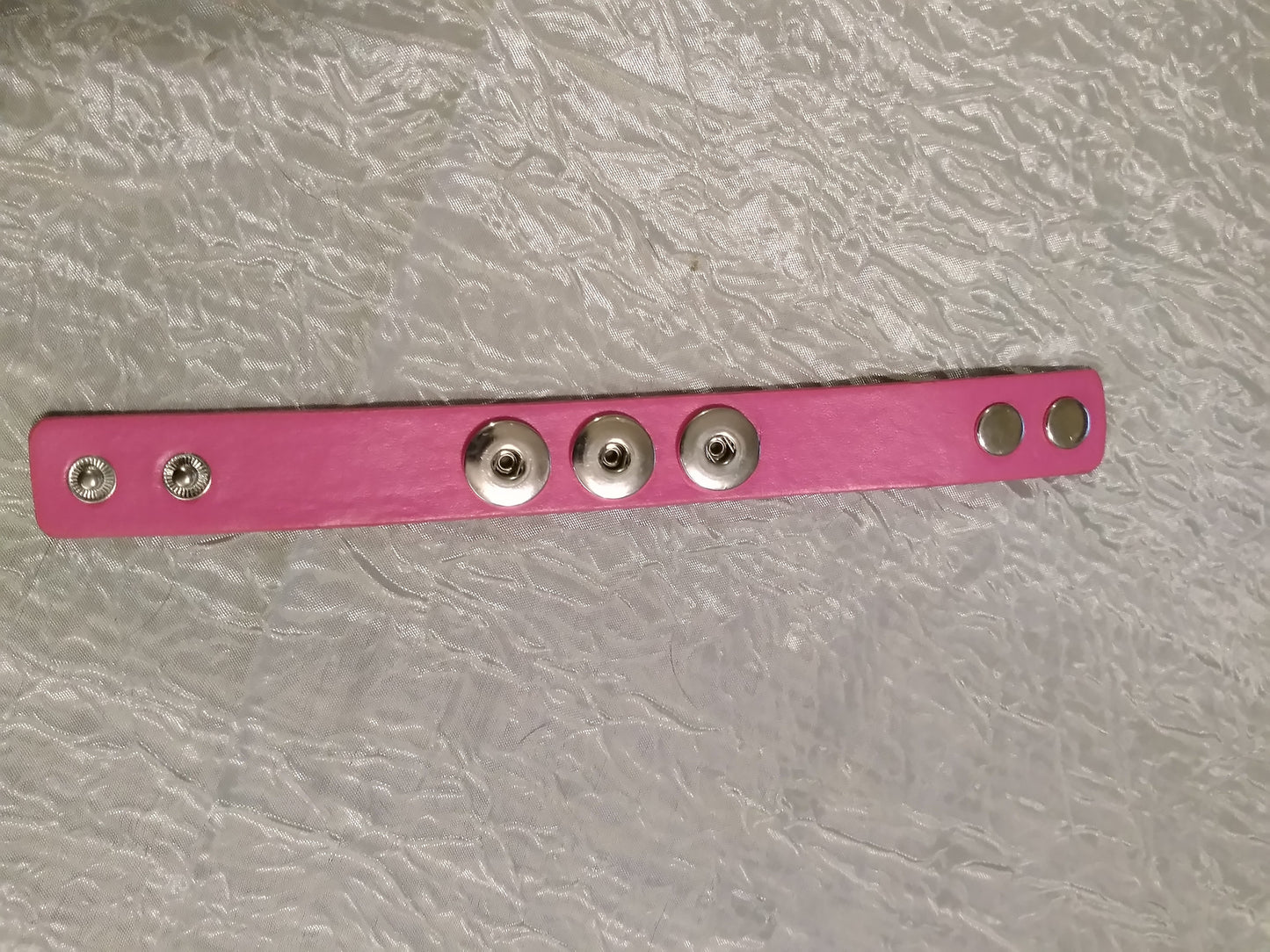 Hot 🔥 new snap jewelry Leather bracelet 18mm snaps red Pink